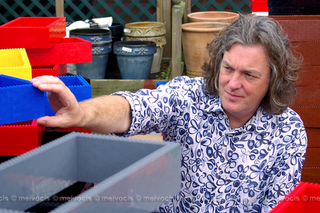 Illustration for article titled James May's Lego House